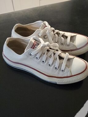 Converse - Classic All Stars White with Red Accents Uk 37 Mens 4.5 Lds. 6.5